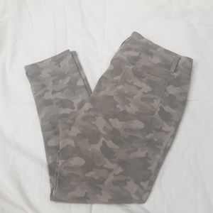 Faded Glory Camo Print Leggings with elastic waist